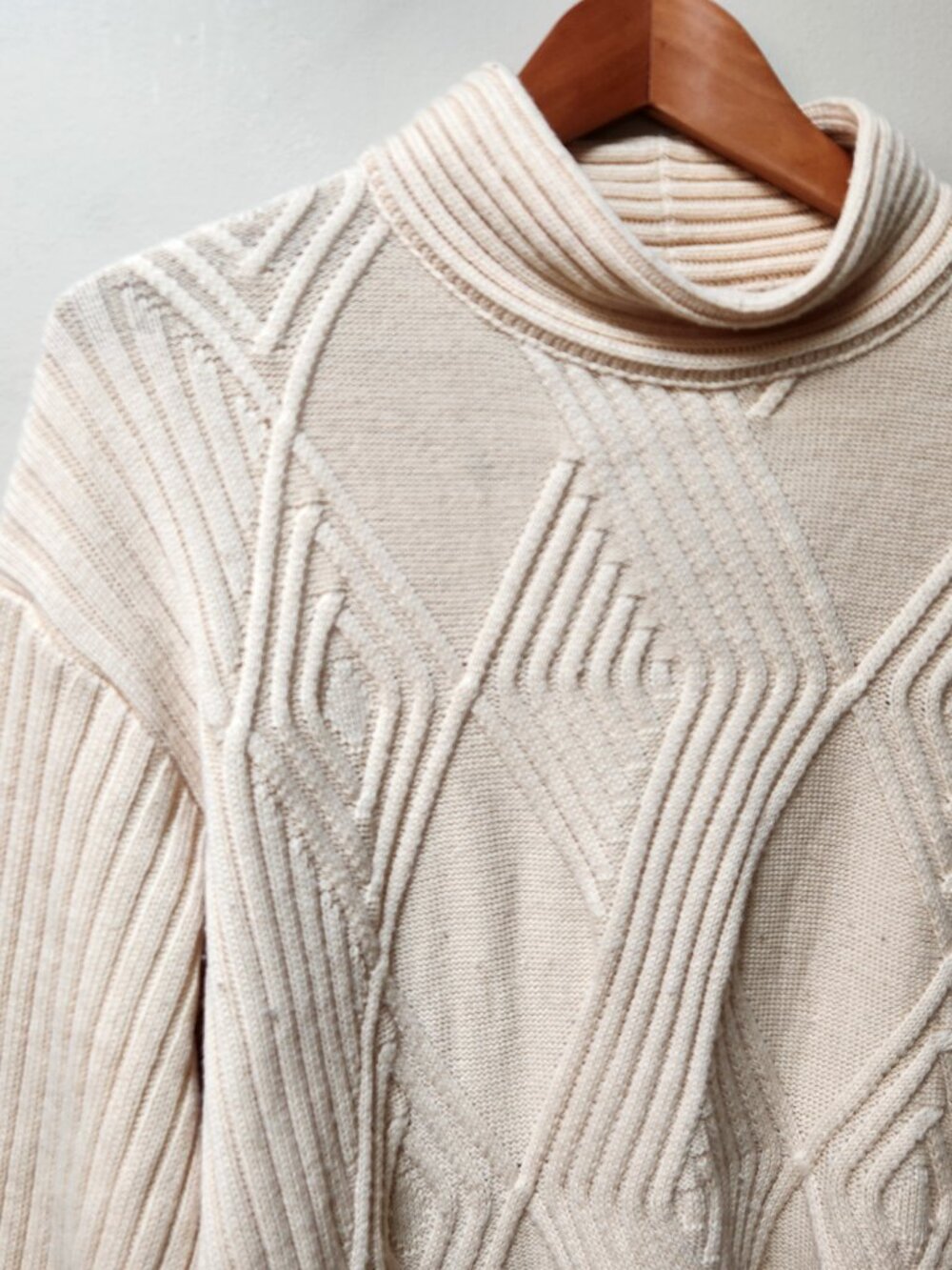 Lucia knit turtleneck sweater / L